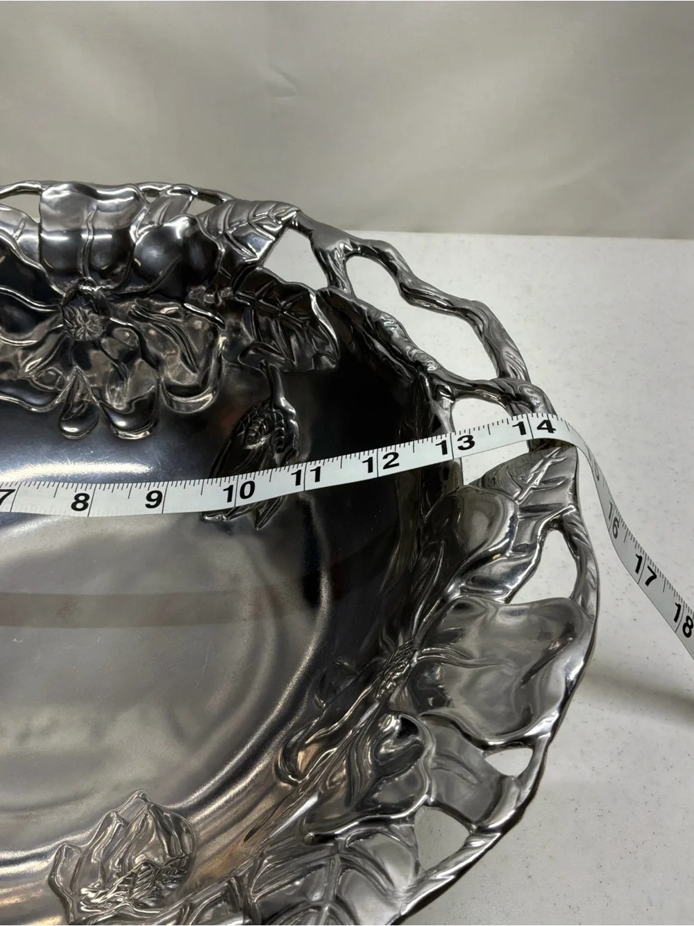 RARE 2001 ARTHUR COURT Magnolia Design Salad  Centerpiece Footed  Bowl Aluminum
